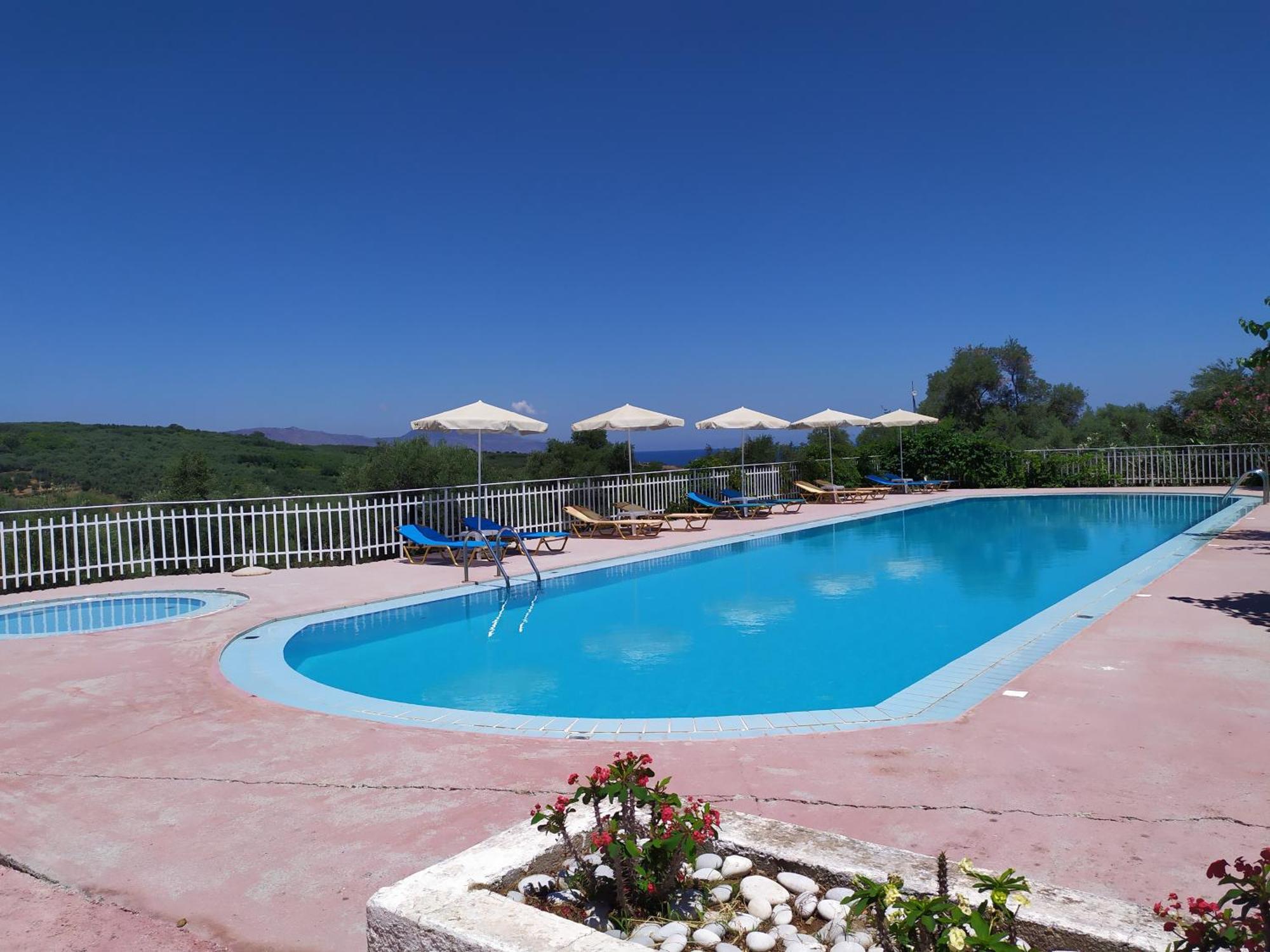Calamon Apartments Episkopi  Ngoại thất bức ảnh