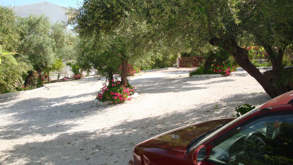 Calamon Apartments Episkopi  Ngoại thất bức ảnh