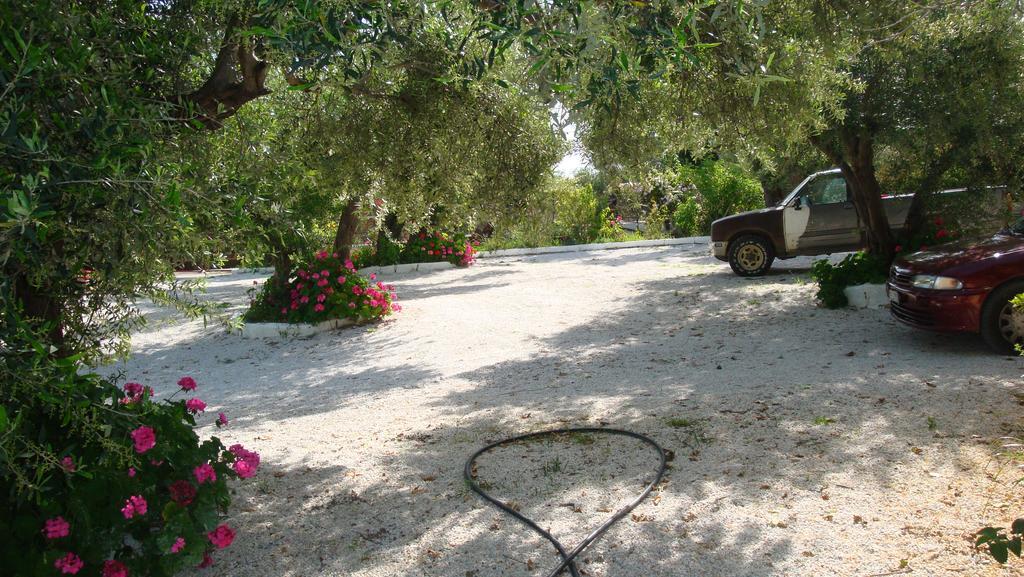 Calamon Apartments Episkopi  Ngoại thất bức ảnh