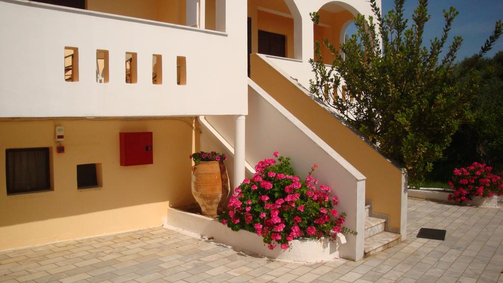 Calamon Apartments Episkopi  Ngoại thất bức ảnh