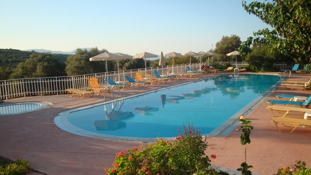 Calamon Apartments Episkopi  Ngoại thất bức ảnh